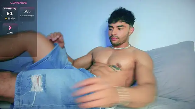 Snapshot of JordanRossie chatting on February 15, 2026, 12:51 am JordanRossie online show from February 15, 2026, 12:51 am