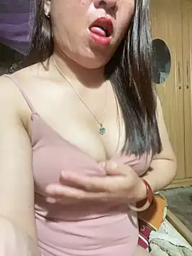 Luna-ass online show from November 8, 2025, 1:22 pm