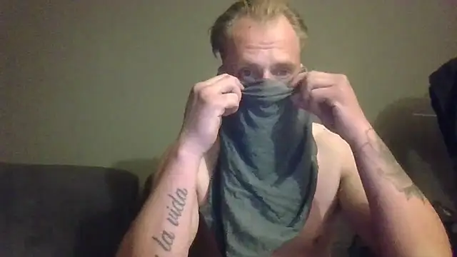 Snapshot of steef070 chatting on May 15, 2026, 11:12 pm steef070 online show from May 15, 2026, 11:12 pm