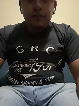 Snapshot of dannybs05 chatting on November 17, 2025, 1:33 am dannybs05 online show from November 17, 2025, 1:33 am