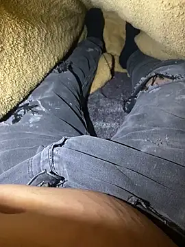 Snapshot of RangingWarranty chatting on November 30, 2025, 1:59 pm RangingWarranty online show from November 30, 2025, 1:59 pm