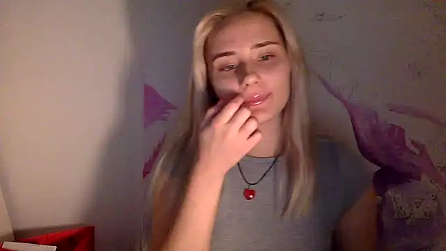 Snapshot of Rosvann chatting on October 1, 2025, 5:52 pm Rosvann online show from October 1, 2025, 5:52 pm