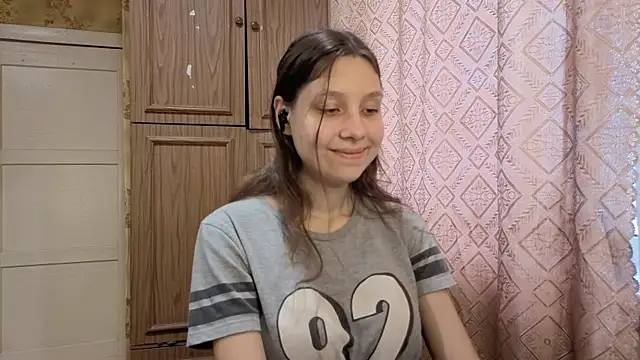 Snapshot of QutieDaSweet chatting on November 14, 2025, 8:13 am QutieDaSweet online show from November 14, 2025, 8:13 am