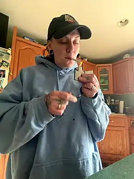 Snapshot of eggsma666 chatting on January 5, 2026, 5:27 pm eggsma666 online show from January 5, 2026, 5:27 pm