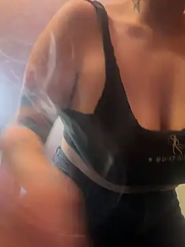 Snapshot of eggsma666 chatting on January 15, 2026, 3:22 am eggsma666 online show from January 15, 2026, 3:22 am