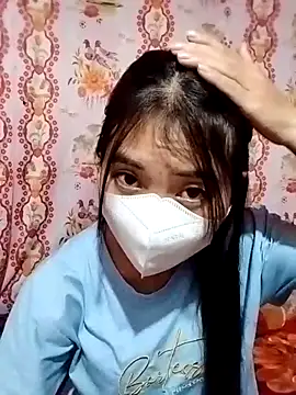 Snapshot of Damhan12 chatting on November 18, 2025, 1:48 pm Damhan12 online show from November 18, 2025, 1:48 pm