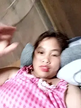 Luyen004 online show from April 4, 2026, 1:41 pm