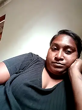 Indianqueen786 online show from October 17, 2025, 8:50 am