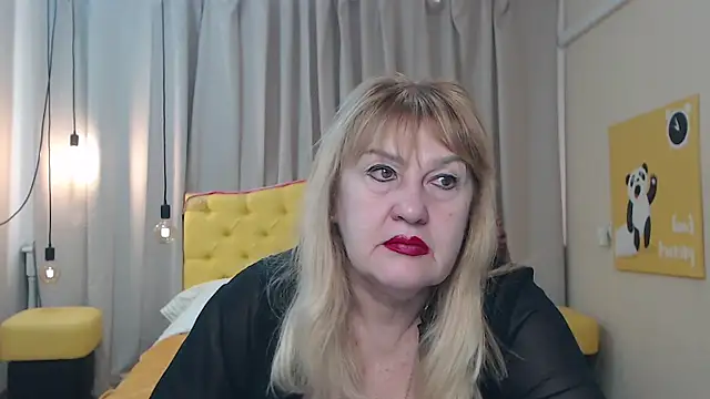 Snapshot of EmmaEllison chatting on March 1, 2026, 7:21 am EmmaEllison online show from March 1, 2026, 7:21 am