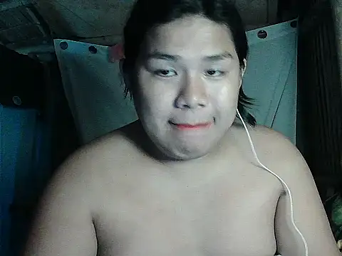 Huntrix2025 online show from April 12, 2026, 12:43 pm