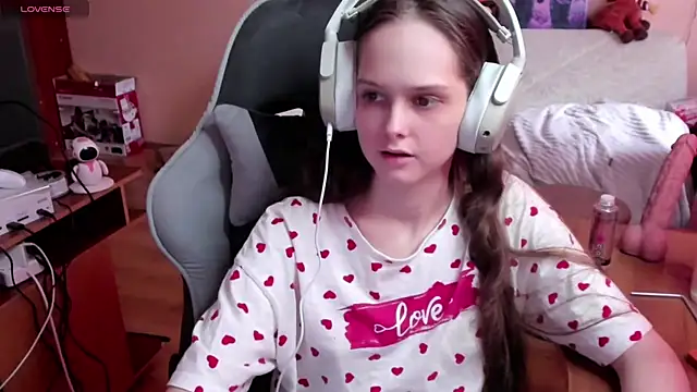 SharybbFace online show from April 14, 2026, 3:07 pm