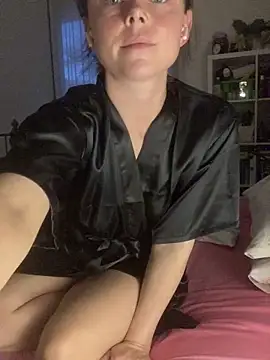 Snapshot of Mia_Winters chatting on October 22, 2025, 5:45 pm Mia Winters online show from October 22, 2025, 5:45 pm