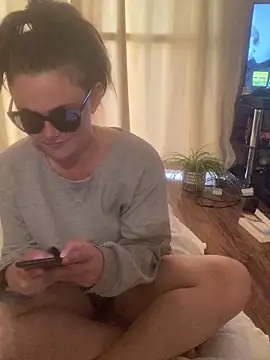 Snapshot of Mia_Winters chatting on June 21, 2026, 8:33 pm Mia Winters online show from June 21, 2026, 8:33 pm