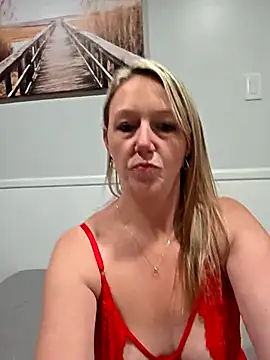 Snapshot of therealbigbootytessa chatting on October 13, 2025, 2:33 am therealbigbootytessa online show from October 13, 2025, 2:33 am