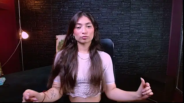 Snapshot of Lizzie_Collin chatting on September 17, 2025, 1:35 pm Lizzie Collin online show from September 17, 2025, 1:35 pm