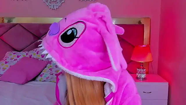 ChloeLaurentt online show from March 26, 2026, 9:20 pm