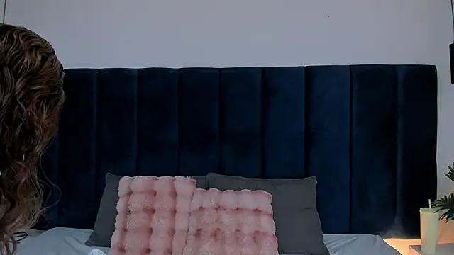 LiilyAdams online show from March 18, 2026, 8:12 pm