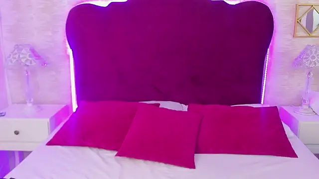 LaylaaDoll online show from October 6, 2025, 6:27 pm