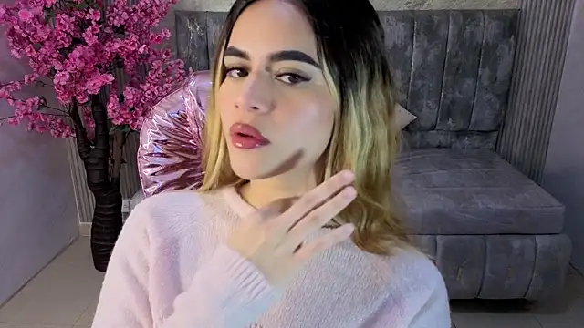 lilith4 s online show from October 29, 2025, 8:32 pm