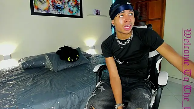 Snapshot of dann_cute028 chatting on February 18, 2026, 7:10 pm dann cute028 online show from February 18, 2026, 7:10 pm