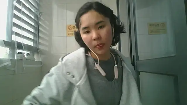 Snapshot of JennyCarpenter chatting on January 17, 2026, 12:04 am JennyCarpenter online show from January 17, 2026, 12:04 am