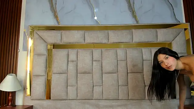 AggathaSanders  online show from October 24, 2025, 12:34 pm