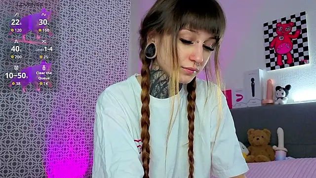 Snapshot of LilithPoison chatting on February 5, 2026, 6:12 pm LilithPoison online show from February 5, 2026, 6:12 pm