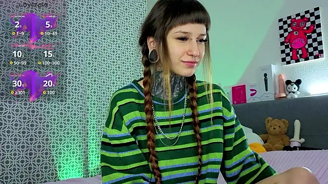 Snapshot of LilithPoison chatting on February 19, 2026, 6:04 pm LilithPoison online show from February 19, 2026, 6:04 pm