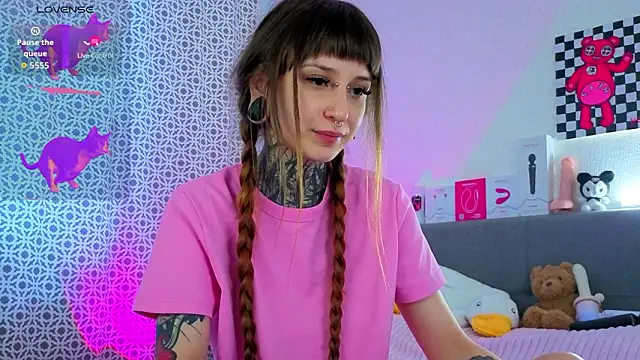 Snapshot of LilithPoison chatting on March 6, 2026, 6:10 am LilithPoison online show from March 6, 2026, 6:10 am