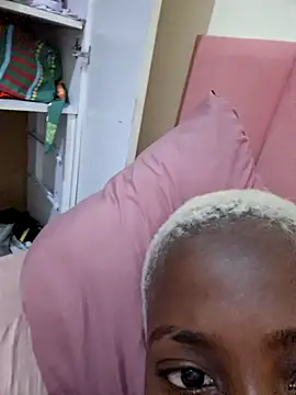 Snapshot of negaa25 chatting on September 25, 2025, 11:14 am negaa25 online show from September 25, 2025, 11:14 am