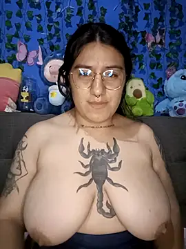 Snapshot of Maillyy_Gaby chatting on September 14, 2025, 4:44 am Maillyy Gaby online show from September 14, 2025, 4:44 am