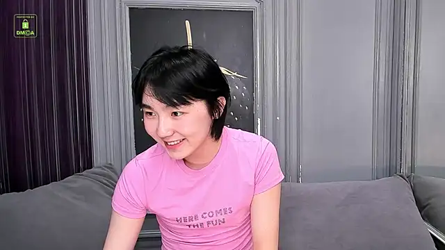HeejinWang online show from May 6, 2026, 4:30 am
