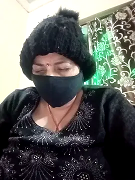 Love-890 online show from December 4, 2025, 3:54 pm