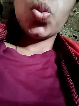 Snapshot of Aaisha-16 chatting on December 1, 2025, 2:49 am Aaisha-16 online show from December 1, 2025, 2:49 am