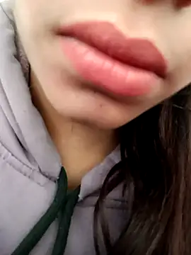 Aaisha-16 online show from January 18, 2026, 3:54 am