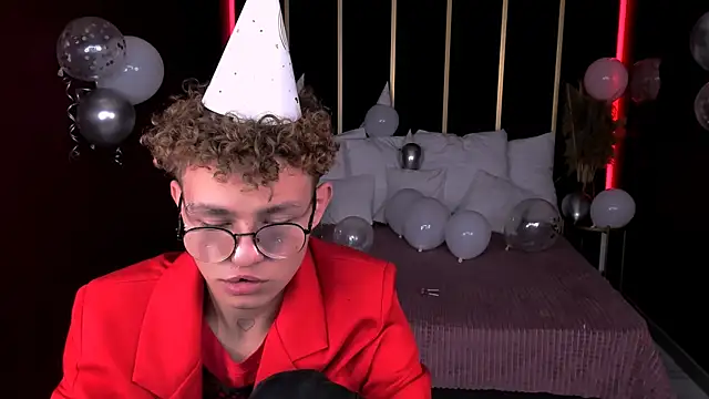 NathanCurl online show from October 21, 2025, 7:31 am