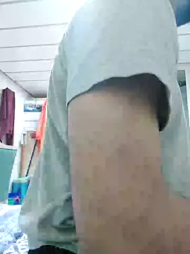 Snapshot of Alecumload chatting on September 18, 2025, 2:02 am Alecumload online show from September 18, 2025, 2:02 am