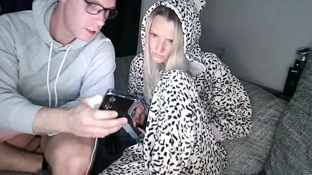 Dark666Sunshine online show from November 18, 2025, 12:27 am