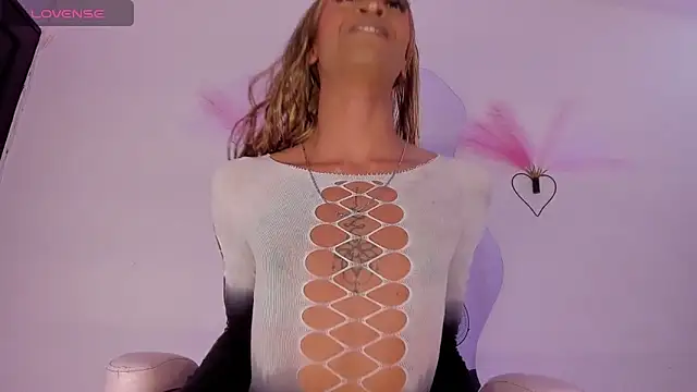 Snapshot of Mia_royal chatting on February 23, 2026, 4:59 pm Mia royal online show from February 23, 2026, 4:59 pm