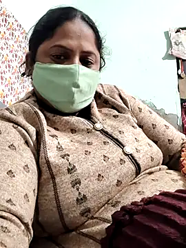 Snapshot of Mmm143 chatting on December 21, 2025, 3:35 am Mmm143 online show from December 21, 2025, 3:35 am