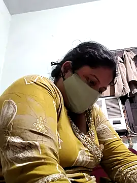 Snapshot of Mmm143 chatting on February 1, 2026, 7:45 pm Mmm143 online show from February 1, 2026, 7:45 pm