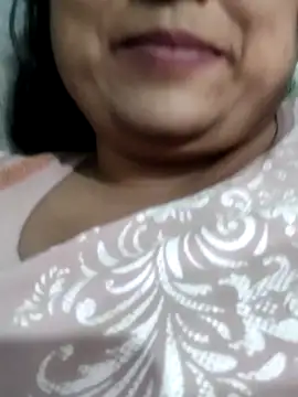 Snapshot of Mmm143 chatting on February 7, 2026, 6:28 am Mmm143 online show from February 7, 2026, 6:28 am