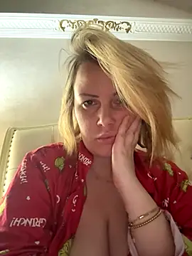 Snapshot of Piccolamonella29 chatting on November 23, 2025, 10:37 am Piccolamonella29 online show from November 23, 2025, 10:37 am