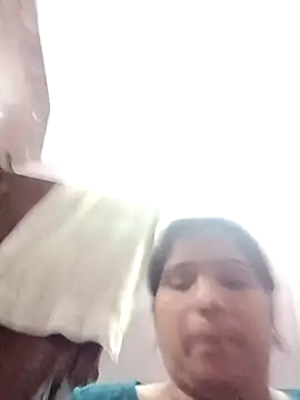 Snapshot of aliya-jaan71 chatting on October 27, 2025, 4:16 am aliya-jaan71 online show from October 27, 2025, 4:16 am