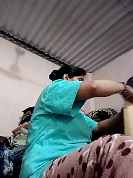 Snapshot of aliya-jaan71 chatting on November 18, 2025, 5:34 am aliya-jaan71 online show from November 18, 2025, 5:34 am