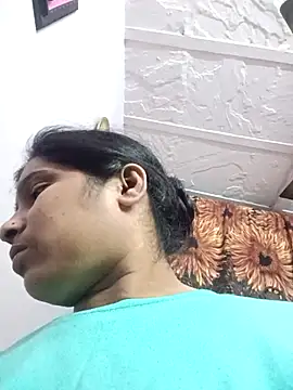 Snapshot of aliya-jaan71 chatting on November 18, 2025, 8:24 pm aliya-jaan71 online show from November 18, 2025, 8:24 pm