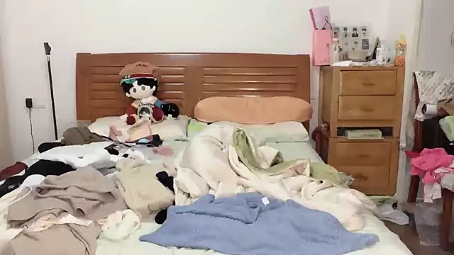 Snapshot of Akong11 chatting on September 25, 2025, 7:17 pm Akong11 online show from September 25, 2025, 7:17 pm