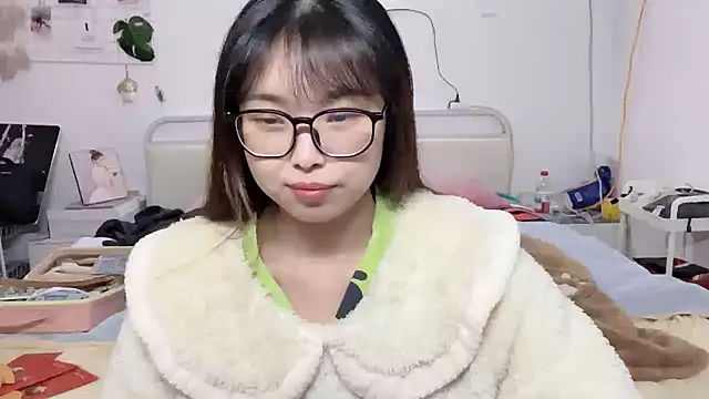 Snapshot of Akong11 chatting on February 14, 2026, 12:46 pm Akong11 online show from February 14, 2026, 12:46 pm