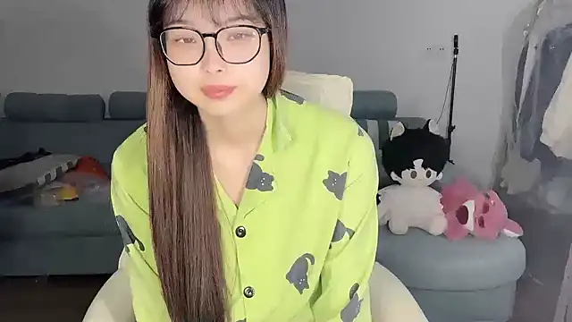 Snapshot of Akong11 chatting on February 23, 2026, 4:32 am Akong11 online show from February 23, 2026, 4:32 am