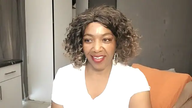 Snapshot of Lillyan_N chatting on January 19, 2026, 10:41 am Lillyan N online show from January 19, 2026, 10:41 am